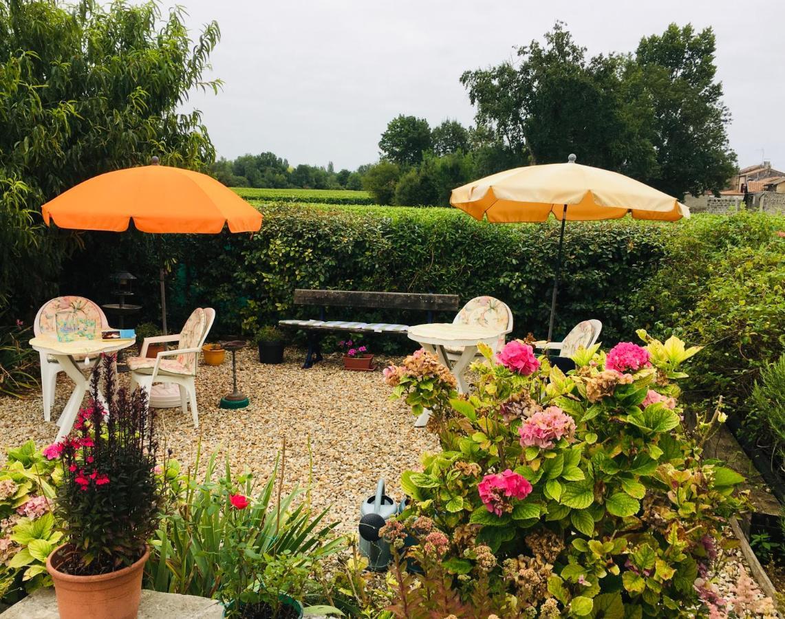 Scott Vacances Chambres D'Hotes Gondeville Jarnac Bagian luar foto