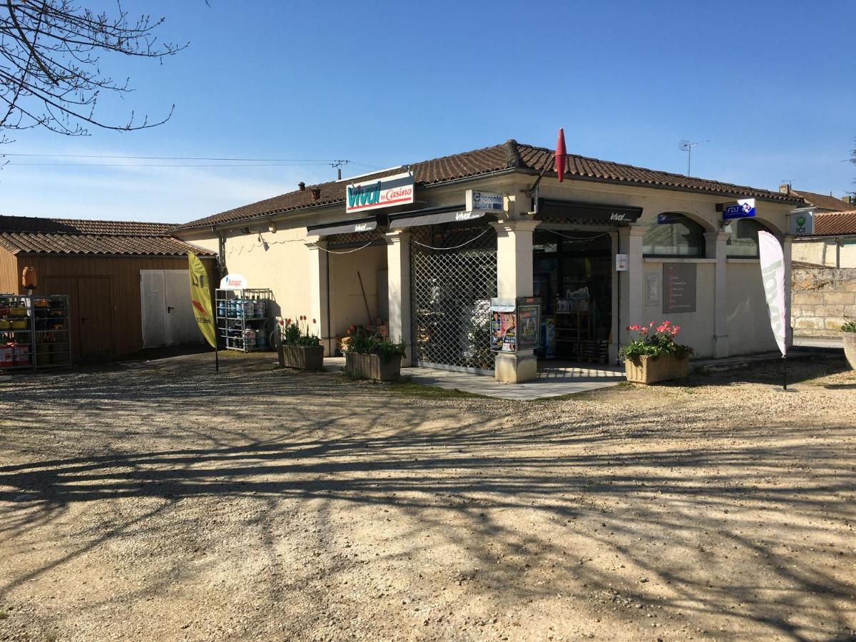 Scott Vacances Chambres D'Hotes Gondeville Jarnac Bagian luar foto